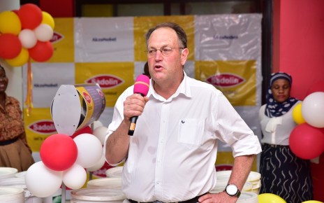 AkzoNobel Commercial Director for East Africa, Deon Nieuwoudt, who led the discussions and demonstrations