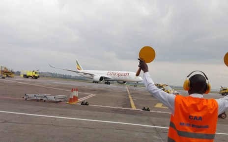 Flights into Entebbe International Airport (EIA) were momentarily put on halt this morning after Ethiopian Airlines Boeing -737- 800 flight number ET388 on a regular service from Addis Ababa to Entebbe, Uganda skidded off the runway by a few meters.