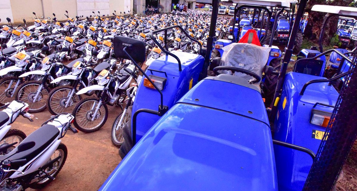 President Museveni handed over agricultural machinery and vehicles to agricultural extension workers to promote agricultural mechanization in the country.