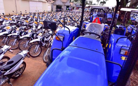 President Museveni handed over agricultural machinery and vehicles to agricultural extension workers to promote agricultural mechanization in the country.