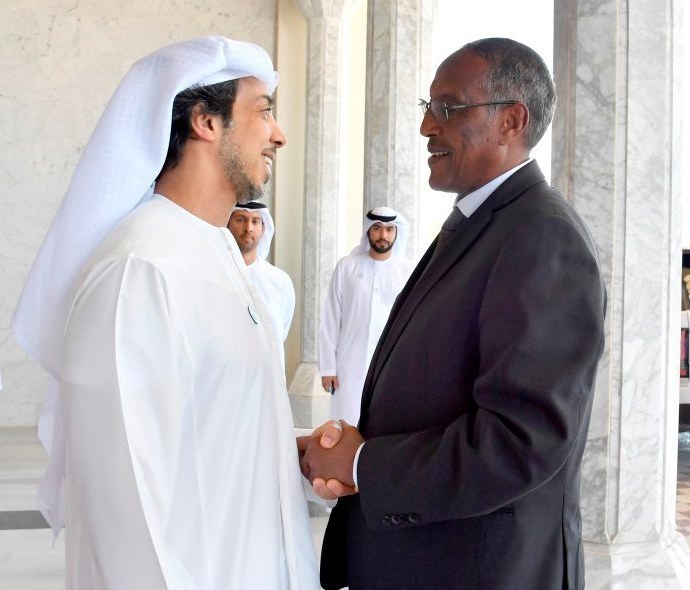 Somaliland President Muse Bihi Abdi shakes hands with the Deputy Prime Minister of the United Arab Emirates, Sheikh Mansour Bin Zayed Al-Nahyan