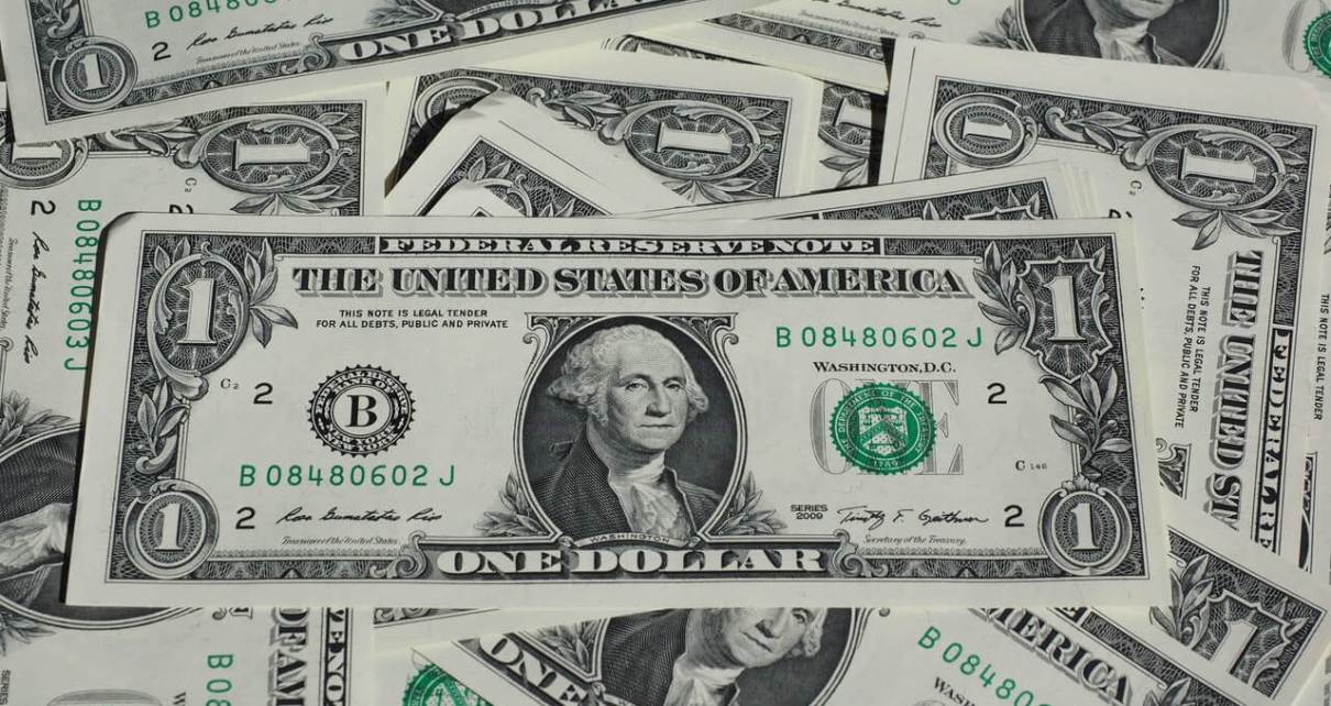 A dearth in market activity left the USDUGX currency pair stuck within what is now a familiar furrow in Friday`s trading session.