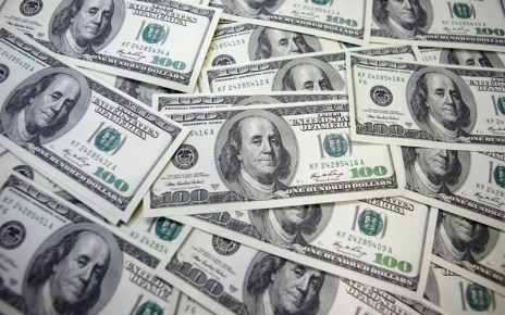 The shilling traded relatively flat versus the greenback in what was a gloomy Tuesday trading session.