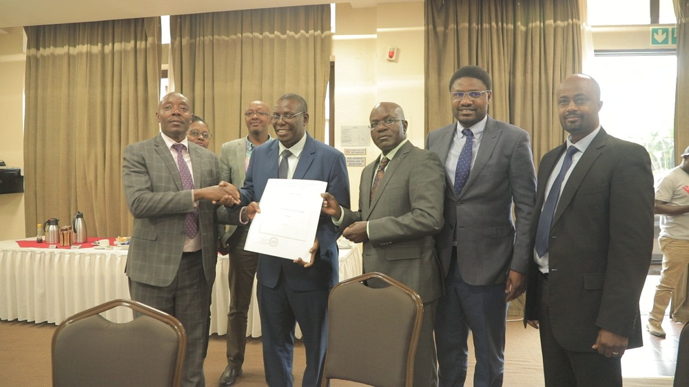 Alex Kakooza, the Permanent Secretary (PS) to the Ministry of Education and Sports (MoES) has launched an association bringing together all individuals, academic training institutions and the training service providers in the Oil and Gas sector from the Government and private sectors.