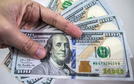 The local foreign exchange market experienced calm on Thursday with the Uganda shilling trading within a narrow band against the U.S. unit.