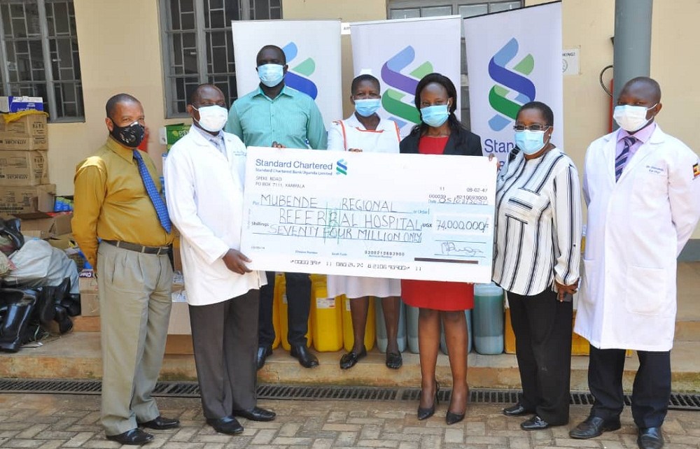Standard Chartered Bank in partnership with Brien Holden Vision Institute (BHVI) has made a donation of Personal Protective Equipment worth Ugx 74 million to Mubende Regional Referral Hospital to support the community in the fight against COVID 19.