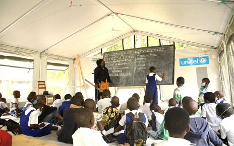 450 Climate-Resilient Tents to Support School Reopening in Uganda