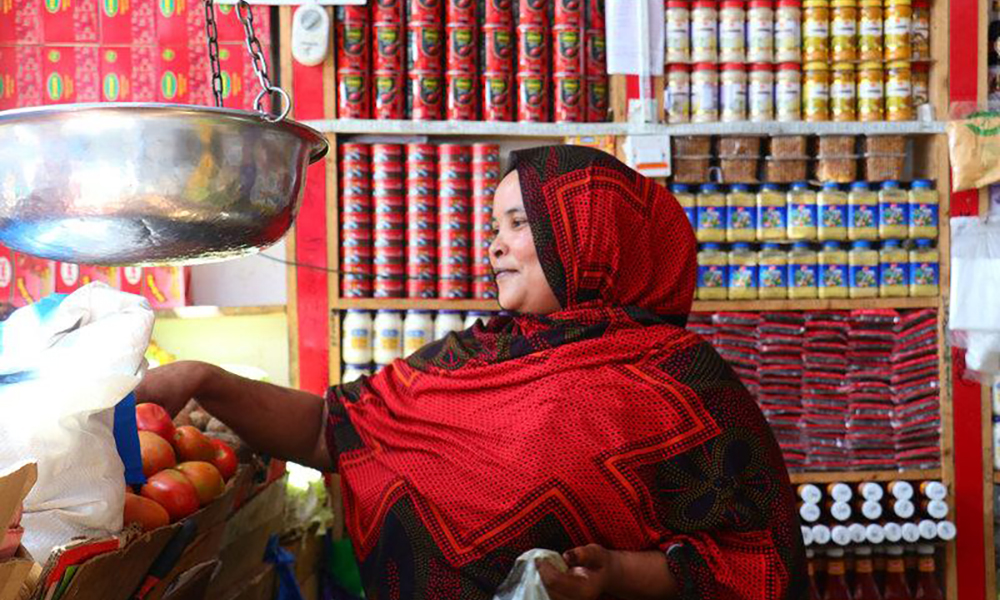 Women Rebuild their Business as Construction of Waheen Market Continues